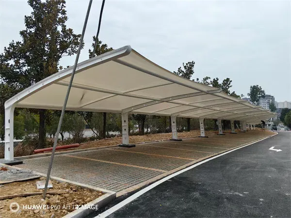 膜结构车棚的膜使用寿命是多久？影响寿命的因素有哪些？